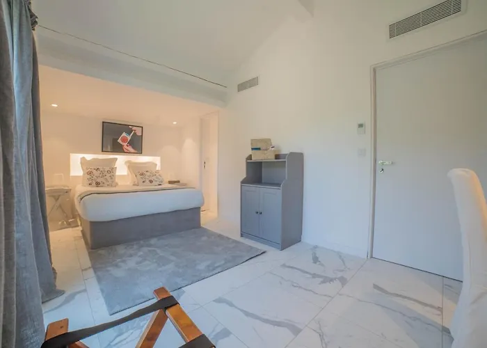 Le Mandala Hotel 4*